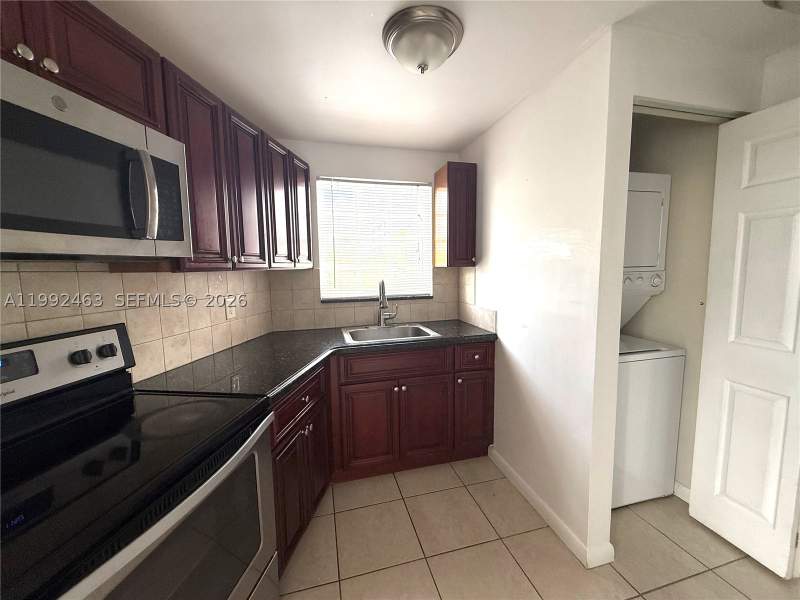 2 bedroom Condominium at 1780 79th St Cswy C214, No Bay White House No 3 C, North Bay Village — photo 2