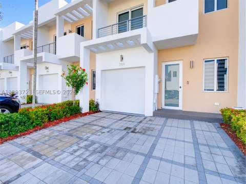 7159 NW 102nd Place, Doral FL - photo 8 of 57