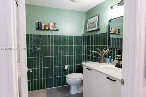 3180 SW 22nd Ter 1205, Miami FL - photo 8 of 19