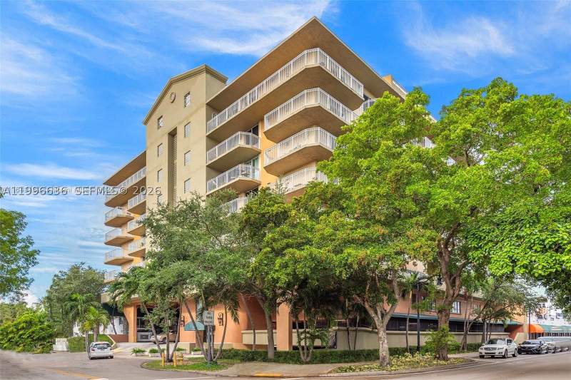 2 bedroom Condominium at 1650 Coral Way 601, Marbella Condo, Miami — photo 2
