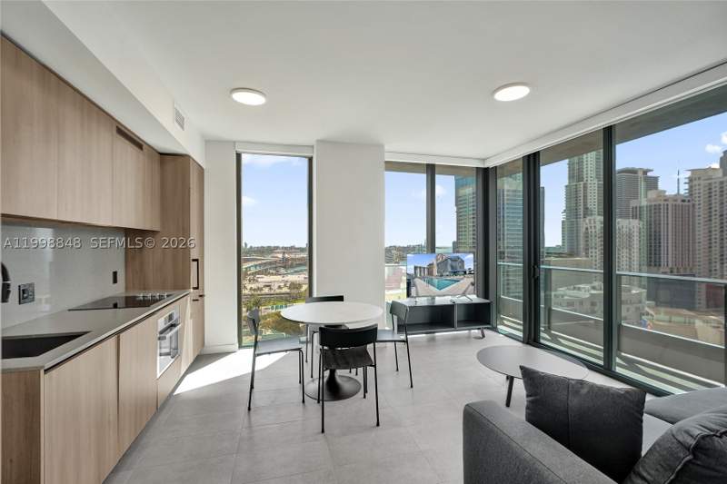 2 bedroom Condominium at 121 NE 5th St 2101, 501 First Residences, Miami — photo 2