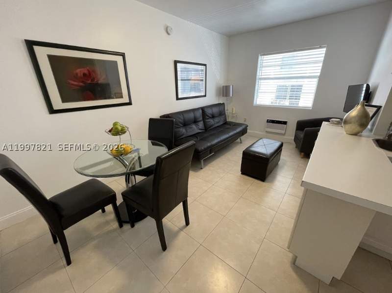 1 bedroom Condominium at 335 Ocean Dr 214, Ocean Walk On South Beach, Miami Beach — photo 5