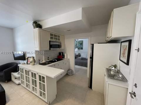 335 Ocean Dr 214, Miami Beach FL - photo 7 of 14