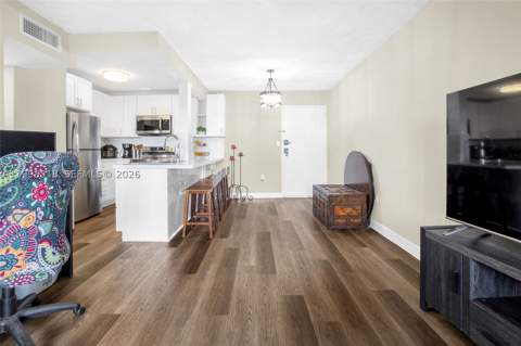 9682 Fontainebleau Blvd 503, Miami FL - photo 11 of 36