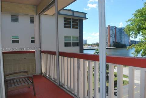 18707 NE 14th Ave 733, Miami FL - photo 19 of 28