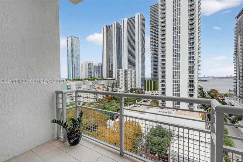 1 bedroom Condominium at 2200 NE 4th Ave 1003, Edgewater Lofts Condo, Miami — photo 1