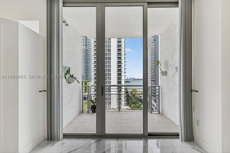 1 bedroom Condominium at 2200 NE 4th Ave 1003, Edgewater Lofts Condo, Miami — photo 3