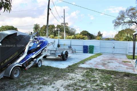 17710 SW 102nd Ave, Miami FL - photo 9 of 29