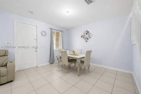 27534 SW 140 Avenue, Homestead FL - photo 13 of 34