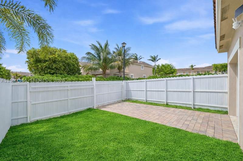 2 bedroom Townhouse at 27534 SW 140 Avenue, Mandarin Lakes, Homestead — photo 3