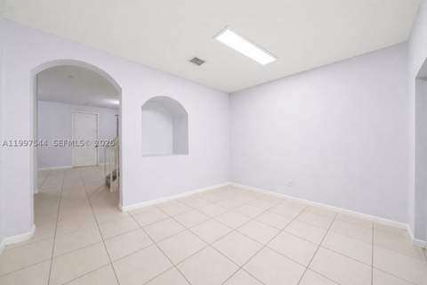 27534 SW 140 Avenue, Homestead FL - photo 6 of 34
