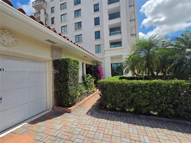 2 bedroom SingleFamilyResidence at 345 Malaga Ave, Coral Gables Crafts Sec, Coral Gables — photo 3