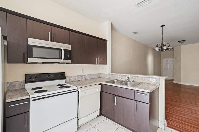 3 bedroom Townhouse at 1584 SW 2nd Street, Mowry Villas, Homestead — photo 3