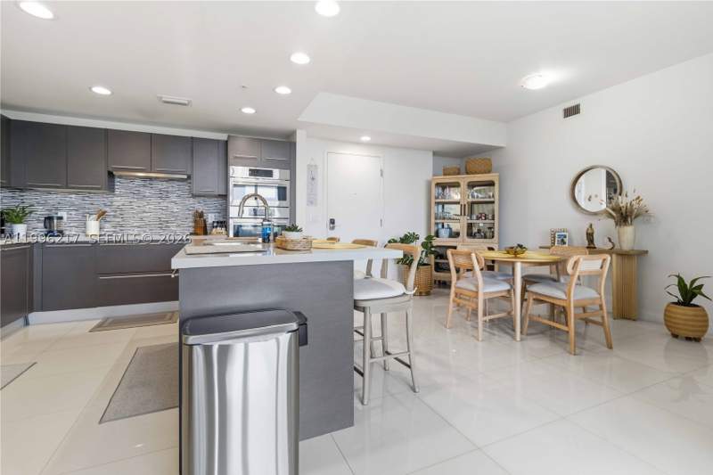 2 bedroom Condominium at 7875 NW 107th Ave 310, Midtown Doral Condo 4, Doral — photo 4