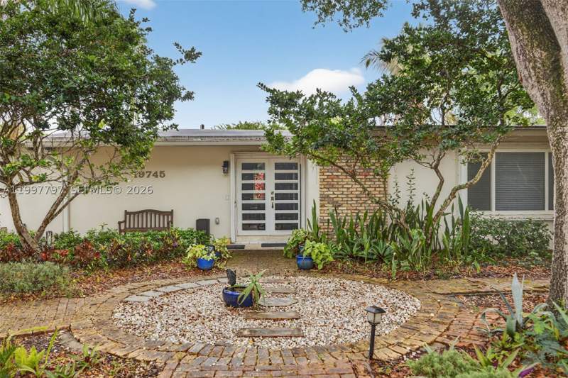 4 bedroom SingleFamilyResidence at 19745 SW 244th St, Dixie Park Heights, Homestead — photo 3