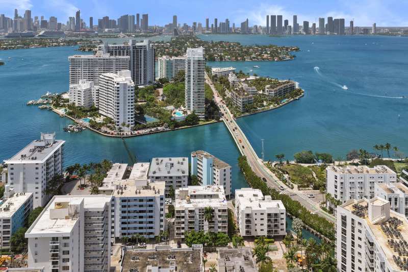 1 bedroom Condominium at 1670 Lincoln Court 3b, Bonne Vie Condo, Miami Beach — photo 1