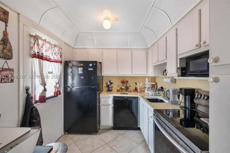 2 bedroom Condominium at 3475 N Country Club Dr 619, Ensenada Condo Bldg E-Ii, Aventura — photo 4
