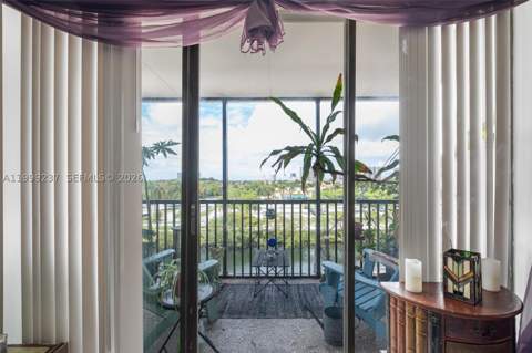 3475 N Country Club Dr 619, Aventura FL - photo 9 of 30