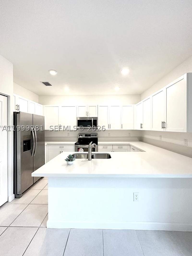 3 bedroom Townhouse at 20800 NE 5th Ct, Via Ventura Neighborhood, Miami — photo 3