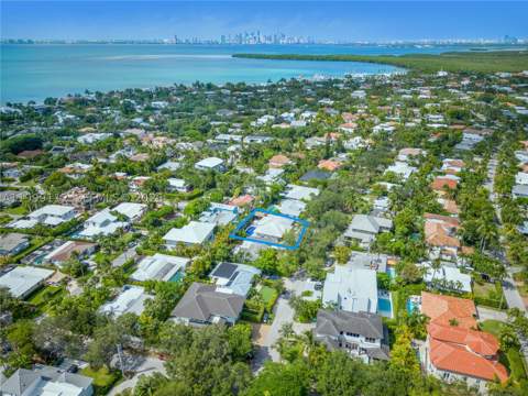 524 Warren Ln, Key Biscayne FL - photo 8 of 61