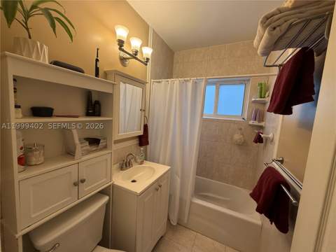 1771 NE 180th St, North Miami Beach FL - photo 8 of 18