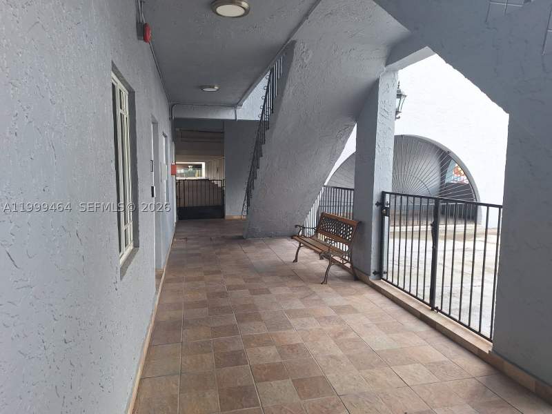 2 bedroom Condominium at 1300 W 53rd St 19, Westland Plaza Gardens Co, Hialeah — photo 3