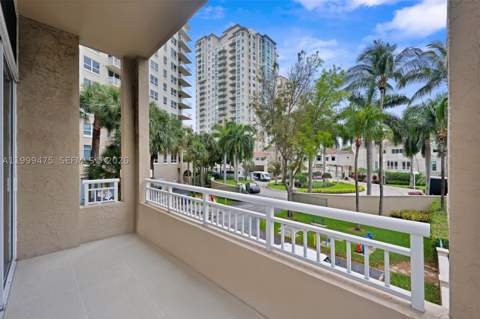 19501 W Country Club Dr 208, Aventura FL - photo 13 of 26