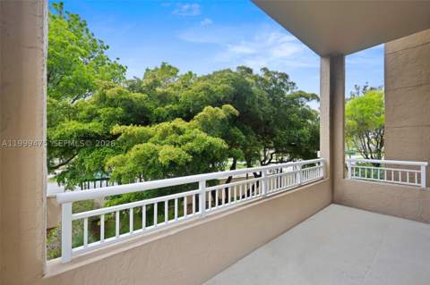 19501 W Country Club Dr 208, Aventura FL - photo 14 of 26