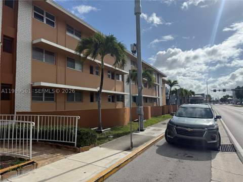 3881 W Flagler St 319, Miami FL - photo 8 of 10