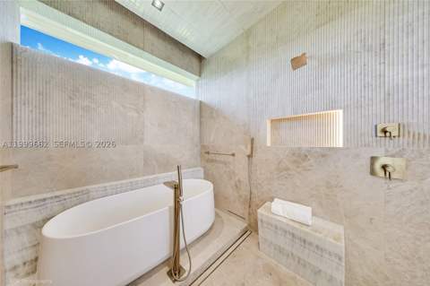 770 Lake Rd, Miami FL - photo 10 of 39