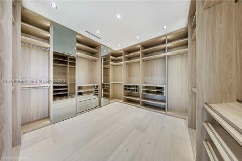 770 Lake Rd, Miami FL - photo 11 of 39