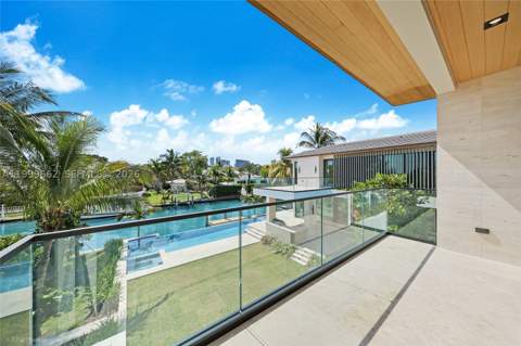 770 Lake Rd, Miami FL - photo 19 of 39