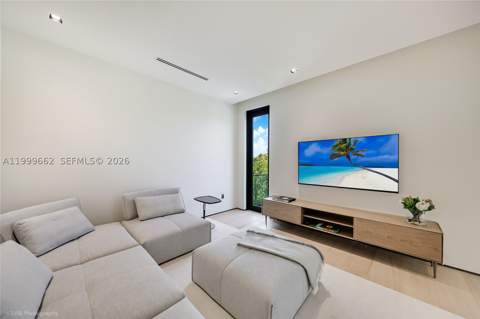 770 Lake Rd, Miami FL - photo 24 of 39
