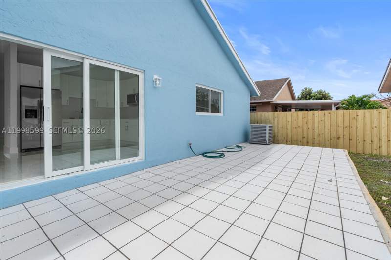 4 bedroom SingleFamilyResidence at 16345 SW 303rd St, Pine Needles Homes, Homestead — photo 3