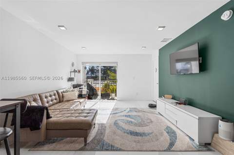 6545 Indian Creek Dr 306, Miami Beach FL - photo 8 of 25