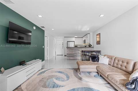 6545 Indian Creek Dr 306, Miami Beach FL - photo 9 of 25