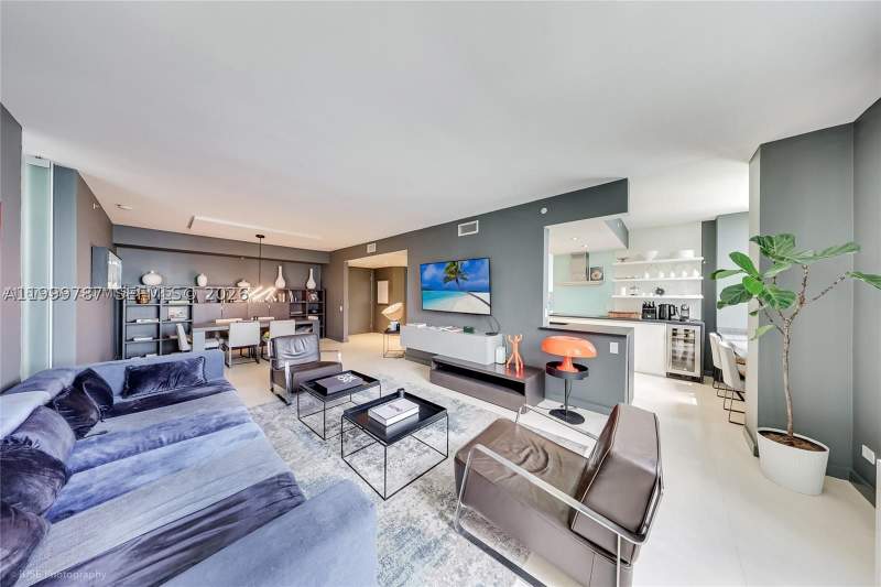 3 bedroom Condominium at 701 Brickell Key Blvd 503, Courvoisier Courts Condo, Miami — photo 2