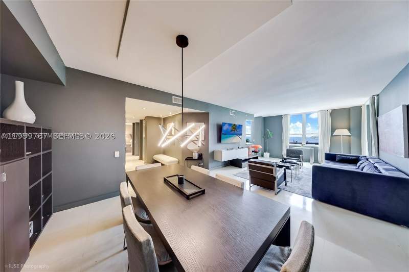3 bedroom Condominium at 701 Brickell Key Blvd 503, Courvoisier Courts Condo, Miami — photo 3