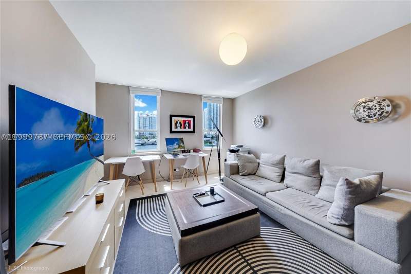 3 bedroom Condominium at 701 Brickell Key Blvd 503, Courvoisier Courts Condo, Miami — photo 5