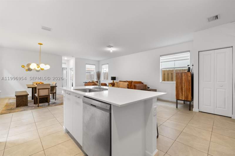 5 bedroom SingleFamilyResidence at 2357 NW 130th St, GOLF PARK SEC 1, Miami — photo 3