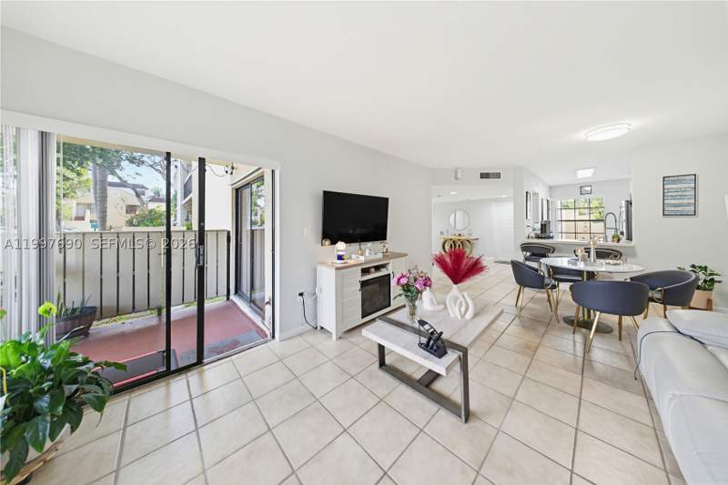 3 bedroom Condominium at 12984 SW 88th Ln B104, Elan At Calusa Condo II, Miami — photo 5