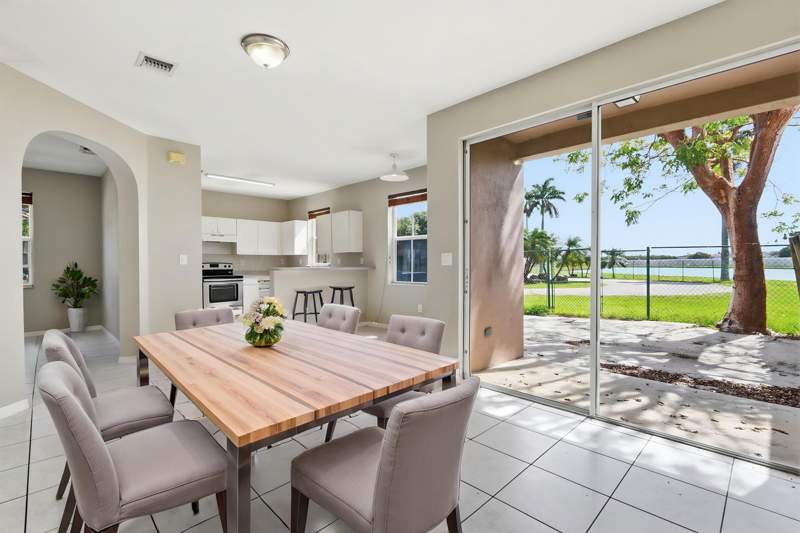 4 bedroom Townhouse at 27598 SW 138th Avenue, Riverside At Bisc Natl Pk, Homestead — photo 4