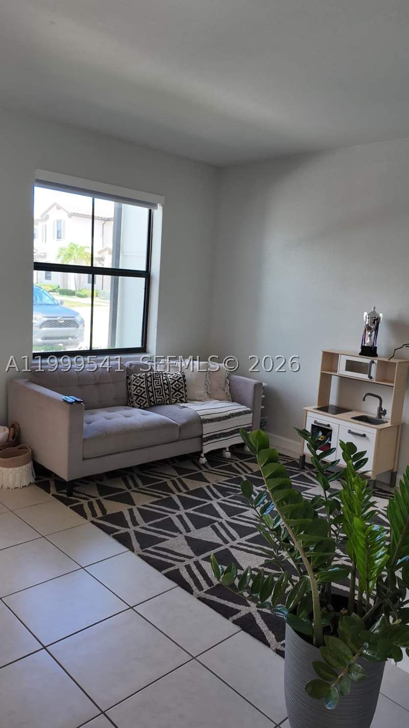 3 bedroom Townhouse at 11862 SW 246th Ln, Silver Palm Residential H, Homestead — photo 2
