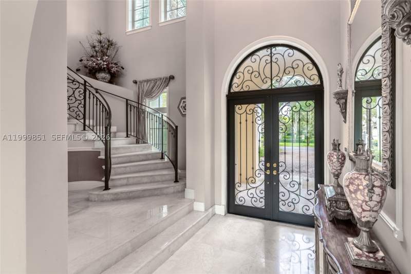 7 bedroom SingleFamilyResidence at 12101 Moss Ranch Rd, Town & Ranch Estates, Pinecrest — photo 4