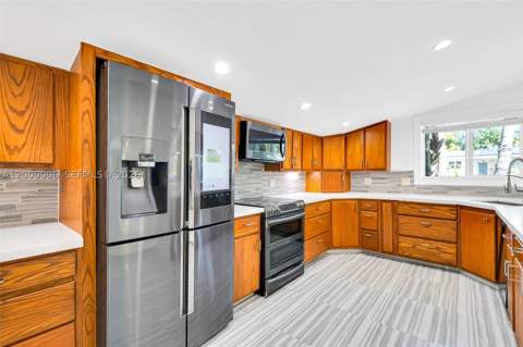 1104 NE 85th St, Miami FL - photo 22 of 66
