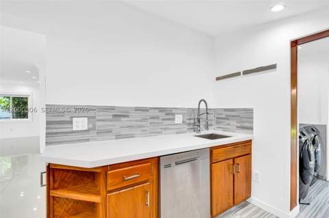1104 NE 85th St, Miami FL - photo 23 of 66