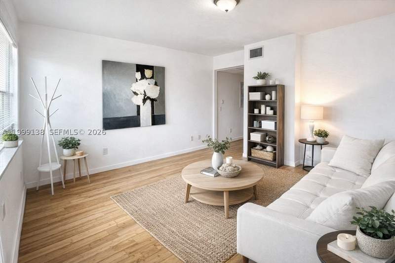 1 bedroom Condominium at 3915 N Meridian Ave 101, The Waterclub Condo, Miami Beach — photo 4