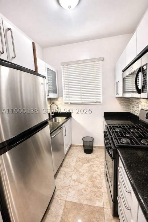 3915 N Meridian Ave 101, Miami Beach FL - photo 6 of 20