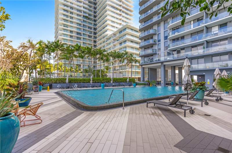 2 bedroom Condominium at 121 NE 34th St 2602, 3401 MIDTOWN CONDO, Miami — photo 3