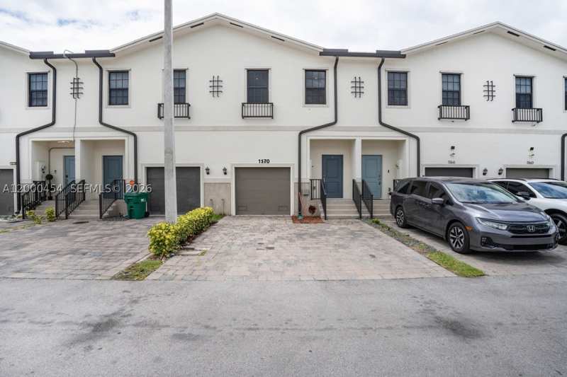 3 bedroom Townhouse at 1170 SW 7th Ct, Regal Palm Subdivision, Florida City — photo 1